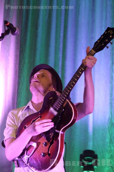 THE LUMINEERS - 2013-03-07 - PARIS - Le Trianon - Wesley Keith Schultz